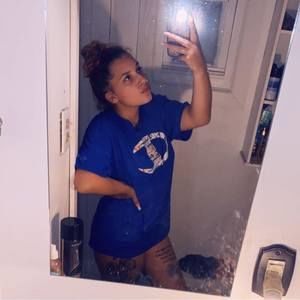 Meet your Posher, Adriana